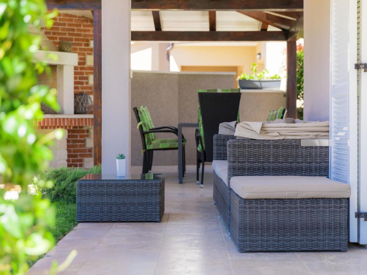 Holiday Home Villa Valentina By Interhome Loborika Kültér fotó
