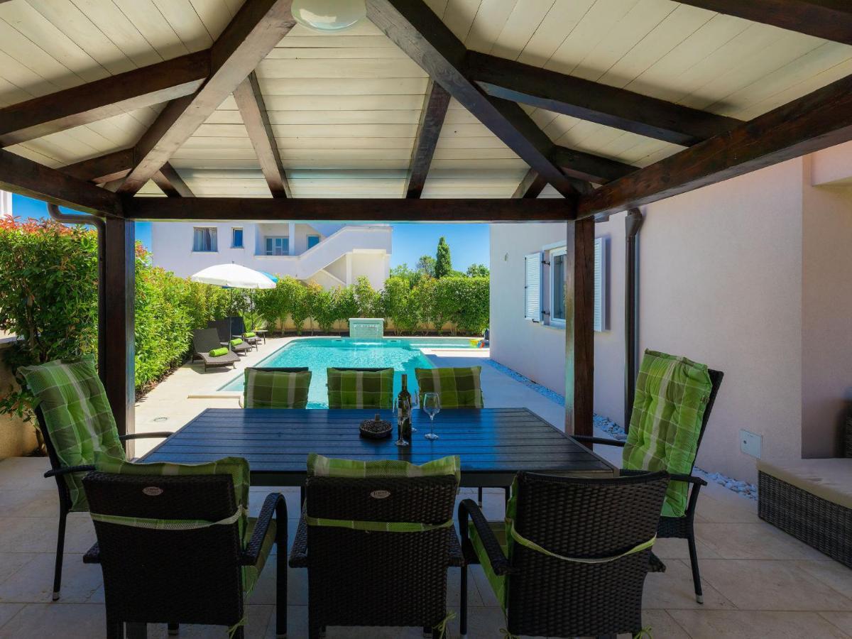 Holiday Home Villa Valentina By Interhome Loborika Kültér fotó