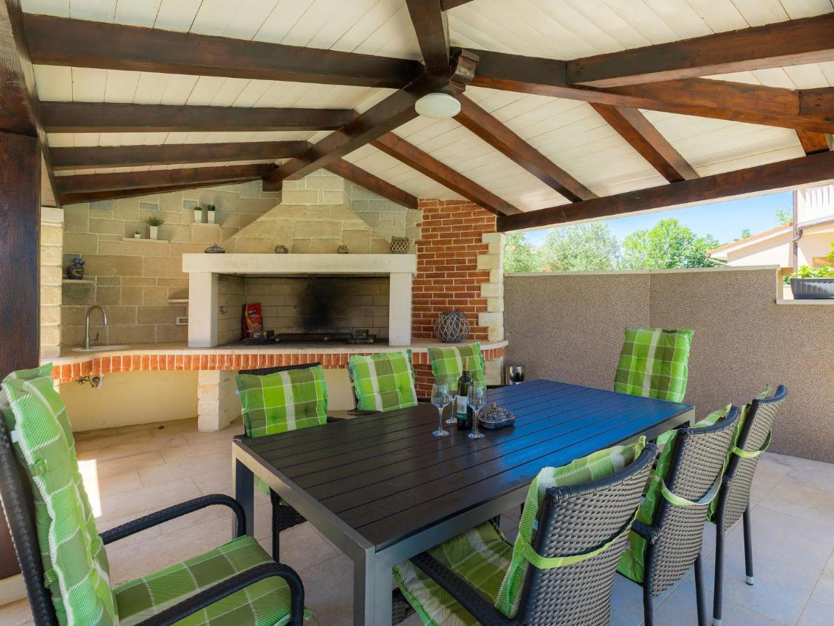 Holiday Home Villa Valentina By Interhome Loborika Kültér fotó