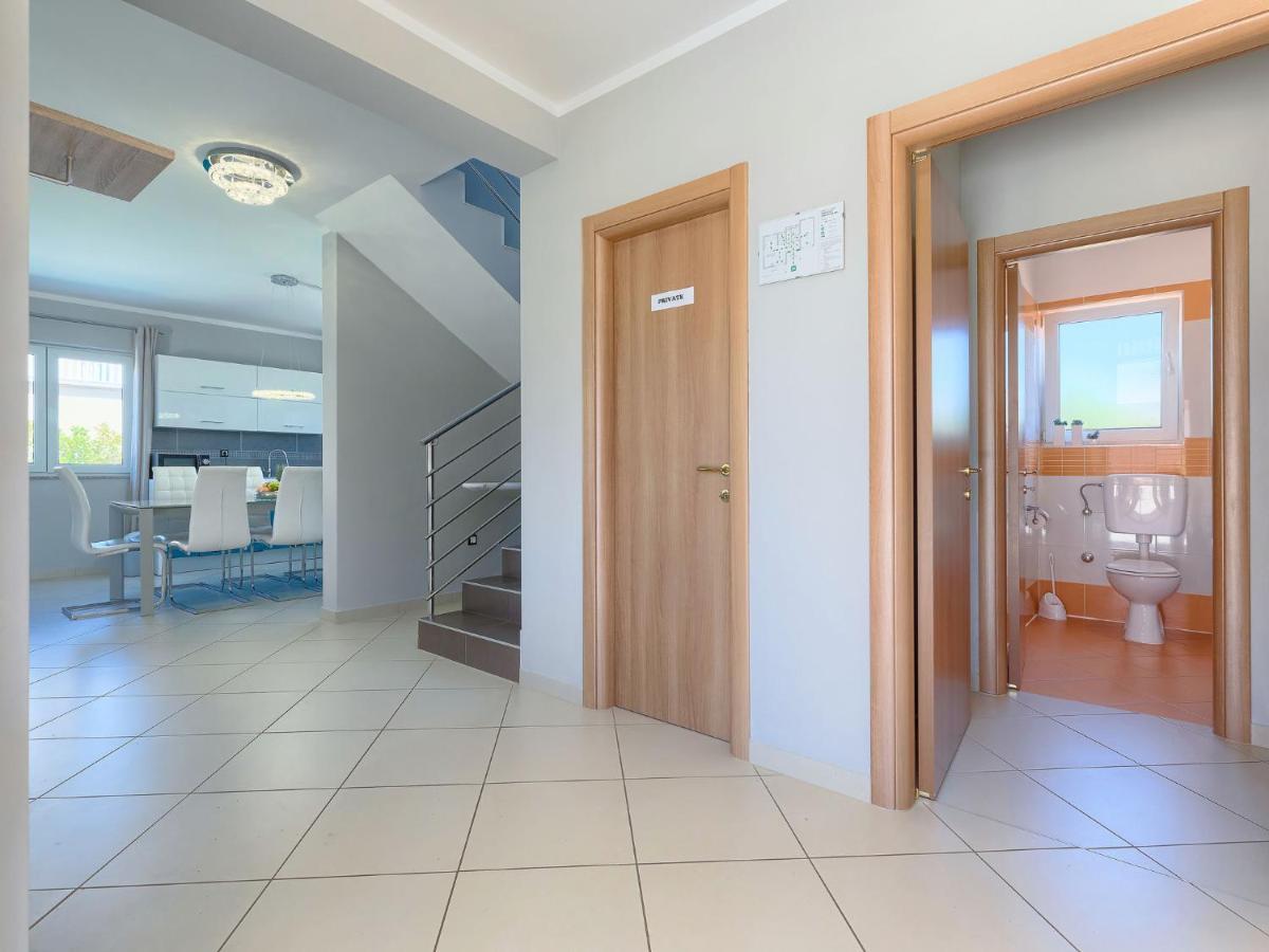 Holiday Home Villa Valentina By Interhome Loborika Kültér fotó