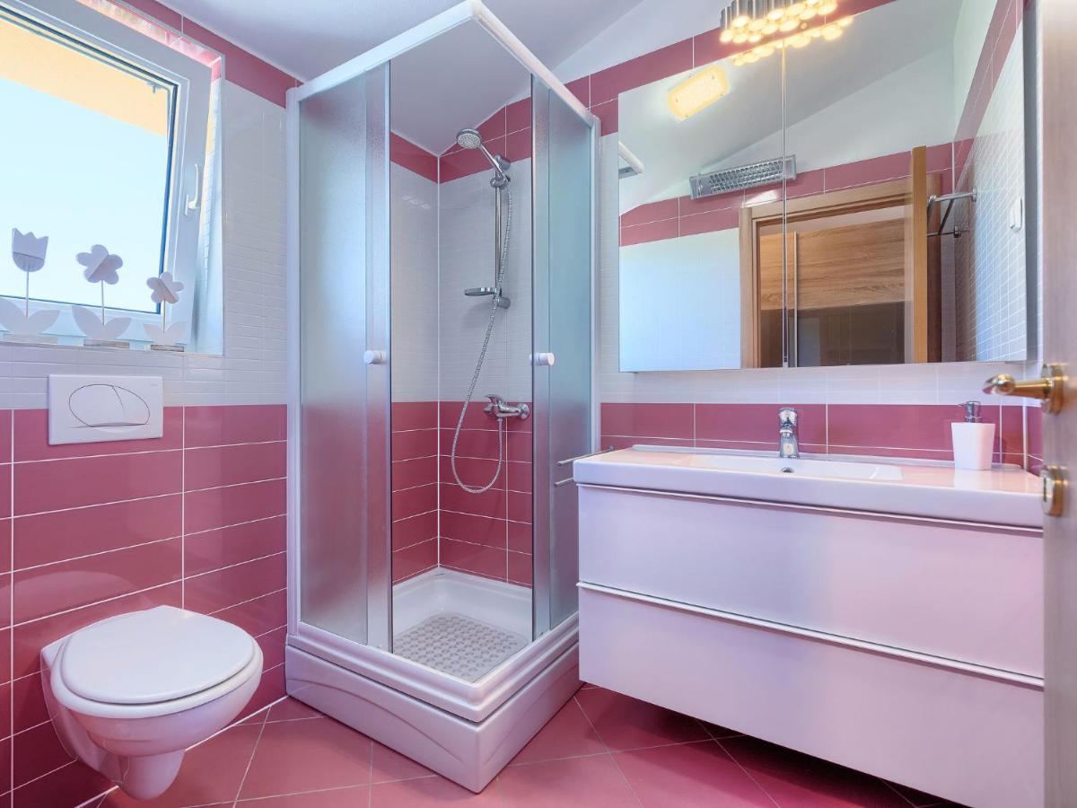 Holiday Home Villa Valentina By Interhome Loborika Kültér fotó